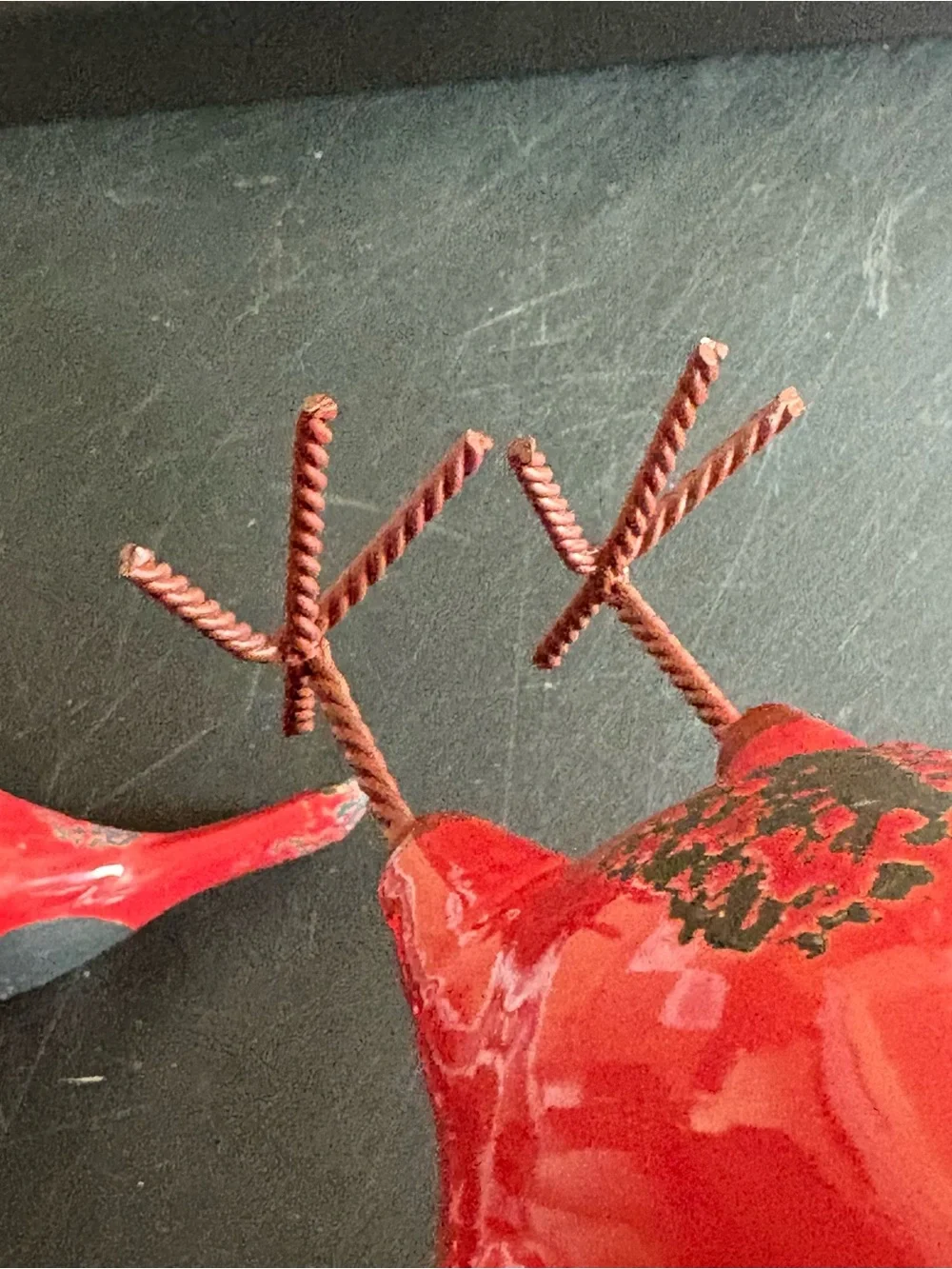 Distressed ceramic red/black bird figurines wire feet pair rustic farmhouse